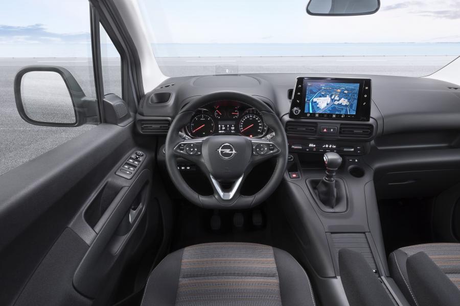 Торпедо Opel Combo Life 2018 года  (фото 26 из 44)